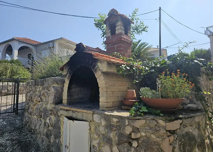 Сasa de vacaciones House Kucica Uz