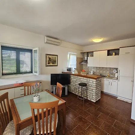 House Kucica Uz Holiday home Trogir