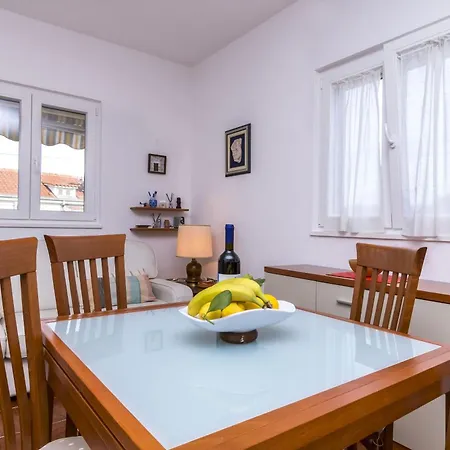 בית נופש House House *